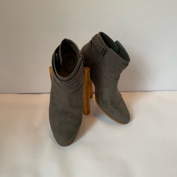 Women’s Giani Bernini ankle boots - Picture 2 of 6
